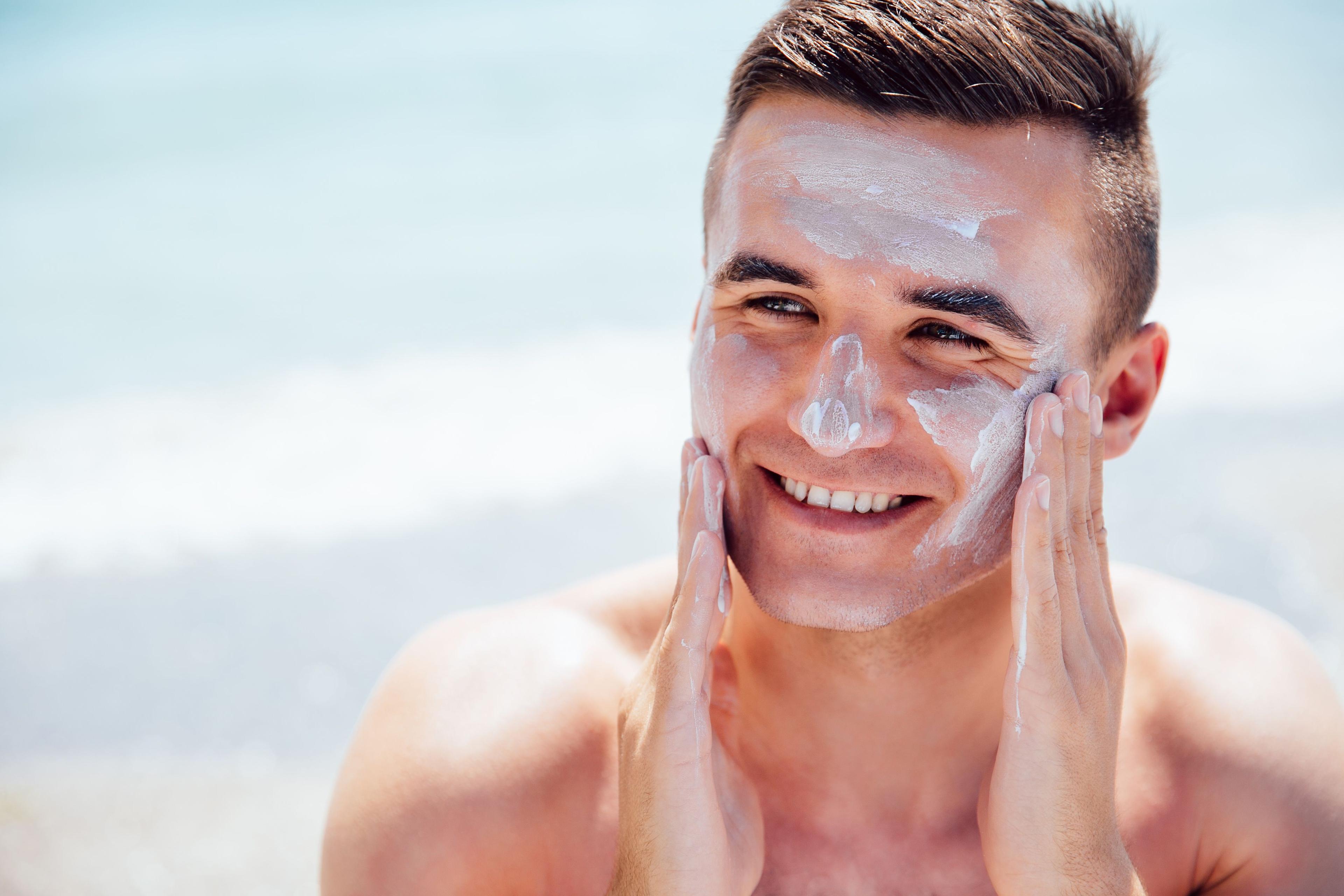 Sunscreen myths related to blackheads