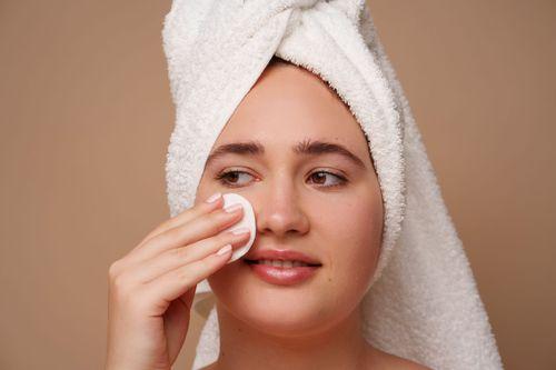 Double Cleansing for Blackheads: Does It Really Work?